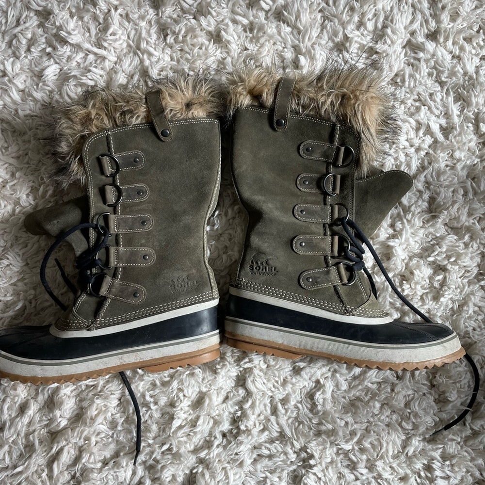 Sorrel winter boots. Warm. Comfortable.